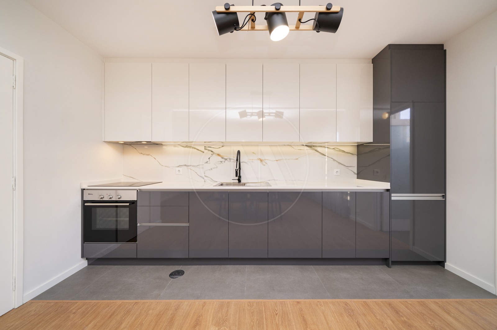 Apartamento T3 para Venda em Vila Nova de Famalicão e Calendário, Vila Nova de Famalicão, Braga - Cozinha (Imagem 2)