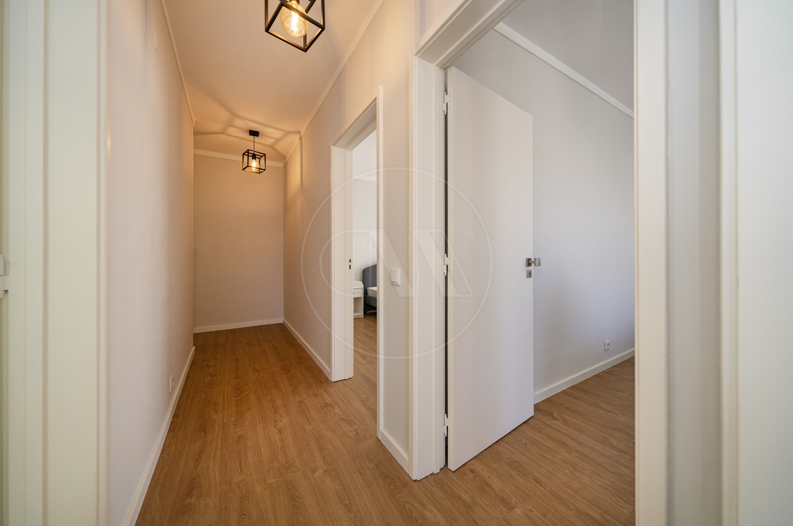 Apartamento T3 para Venda em Vila Nova de Famalicão e Calendário, Vila Nova de Famalicão, Braga - Corredor (Imagem 3)