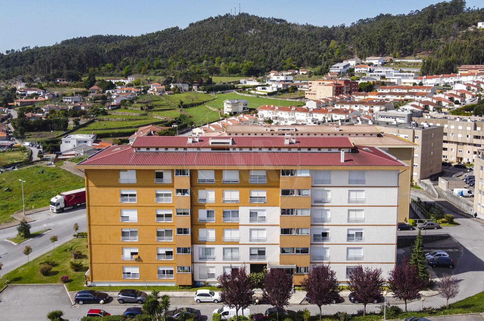 Apartamento T3 para Venda em Vila Nova de Famalicão e Calendário, Vila Nova de Famalicão, Braga - Área envolvente (Imagem 2)