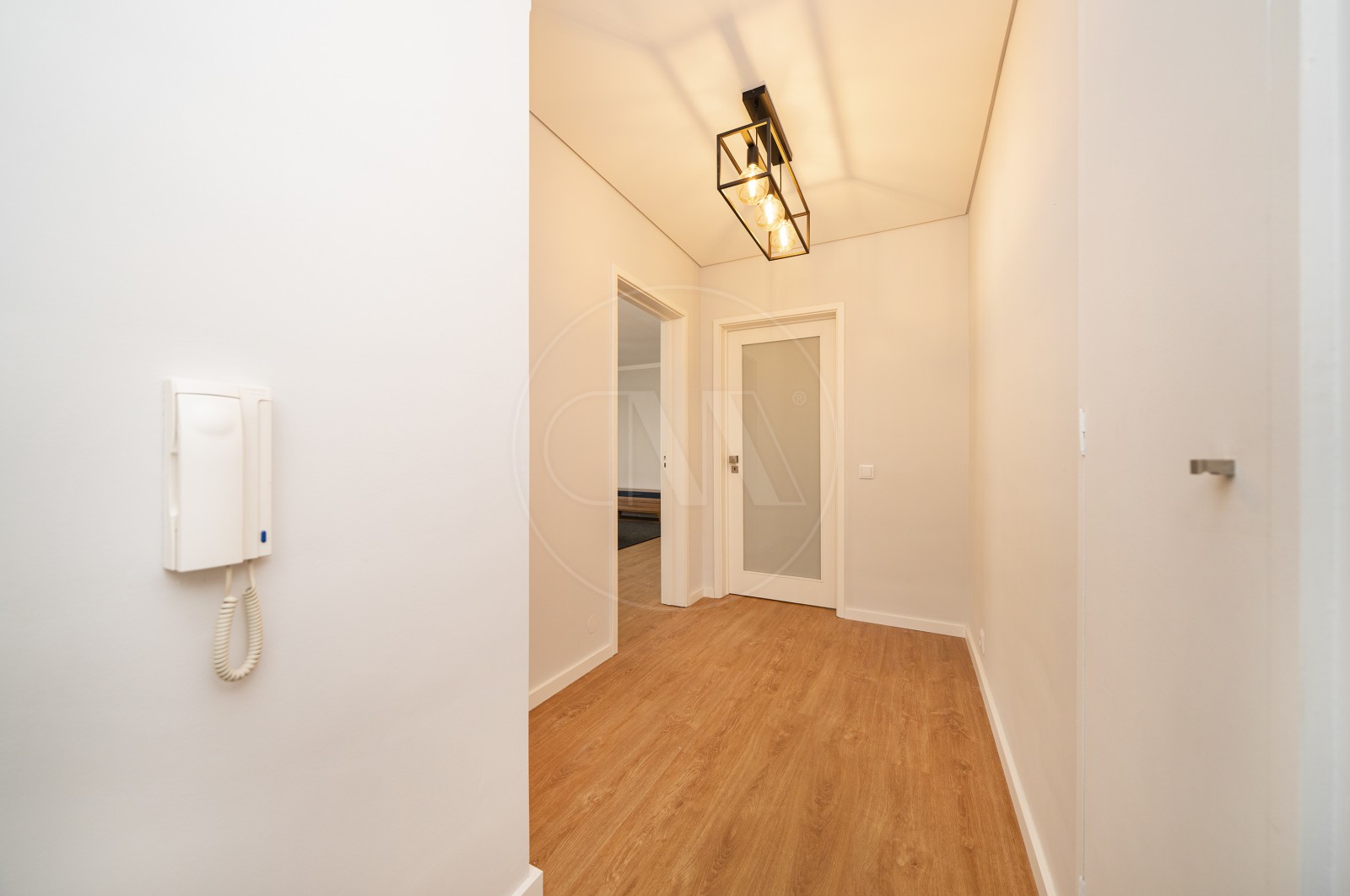 Apartamento T3 para Venda em Vila Nova de Famalicão e Calendário, Vila Nova de Famalicão, Braga - Hall de entrada (Imagem 1)