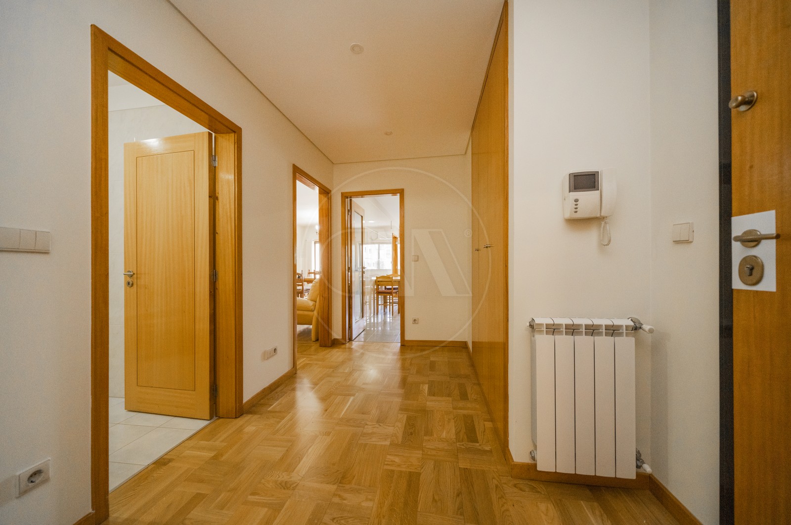 Apartamento T3 para Venda em Braga (Maximinos, Sé e Cividade), Braga, Braga - Corredor (Imagem 2)