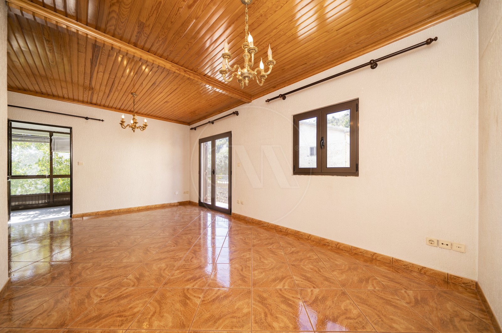 Moradia T4 para Venda em Dornelas, Amares, Braga - Sala (Imagem 1)