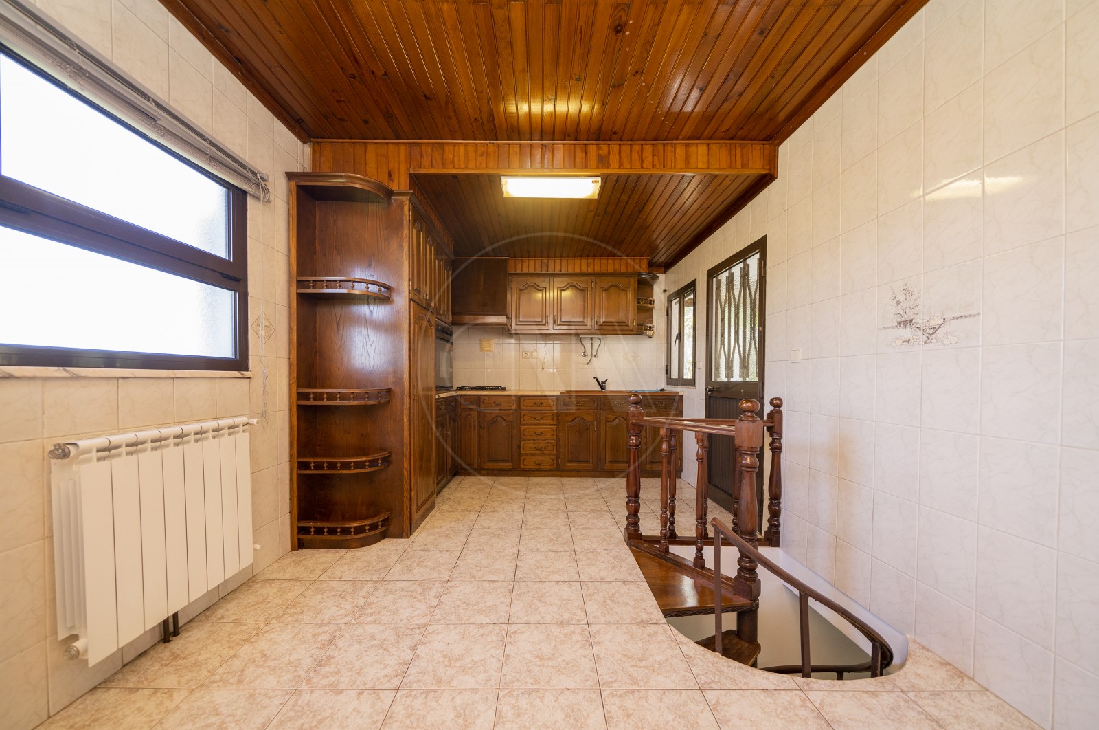 Moradia T4 para Venda em Dornelas, Amares, Braga - Cozinha (Imagem 2)