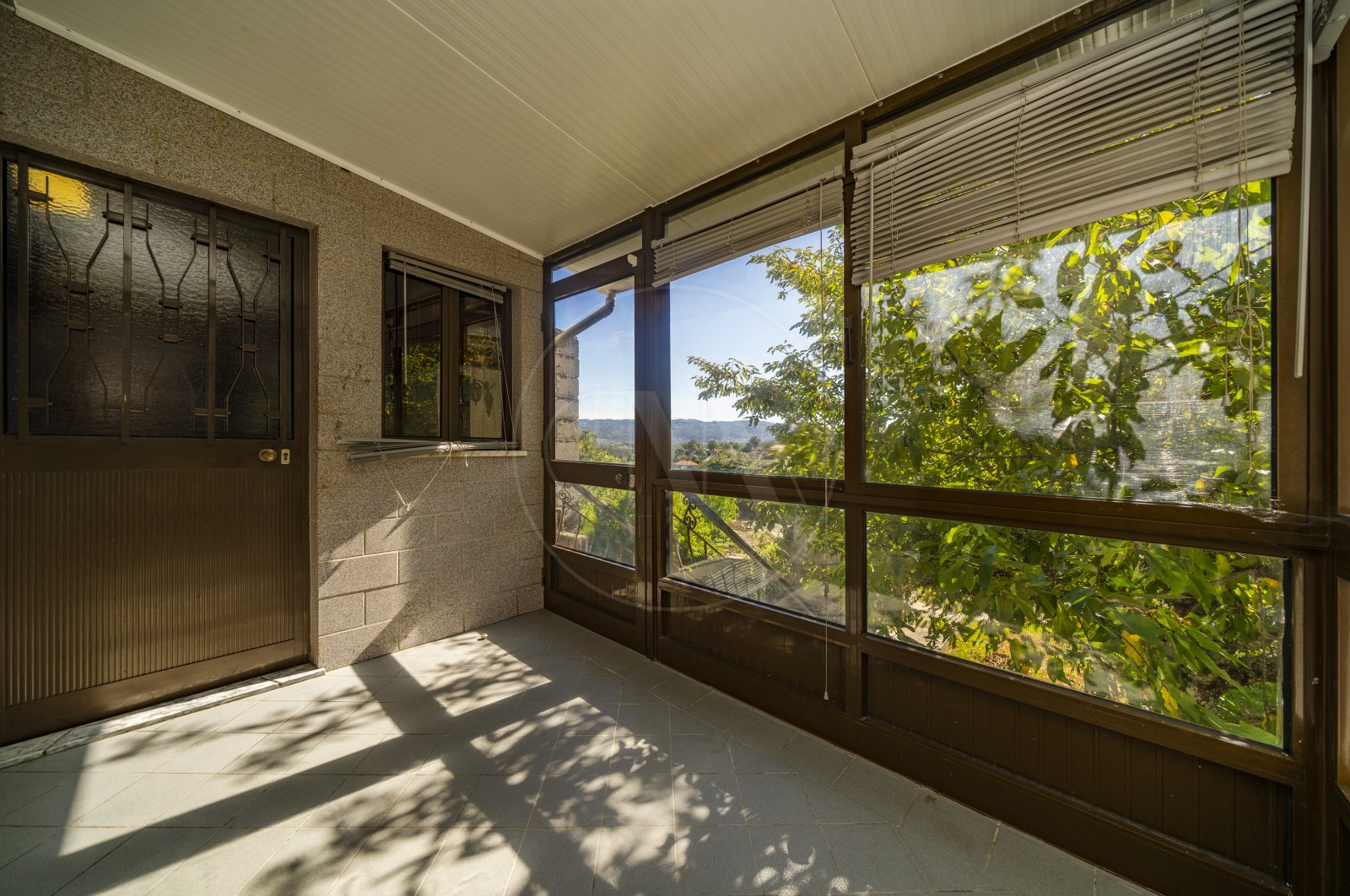 Moradia T4 para Venda em Dornelas, Amares, Braga - Varanda (Imagem 1)