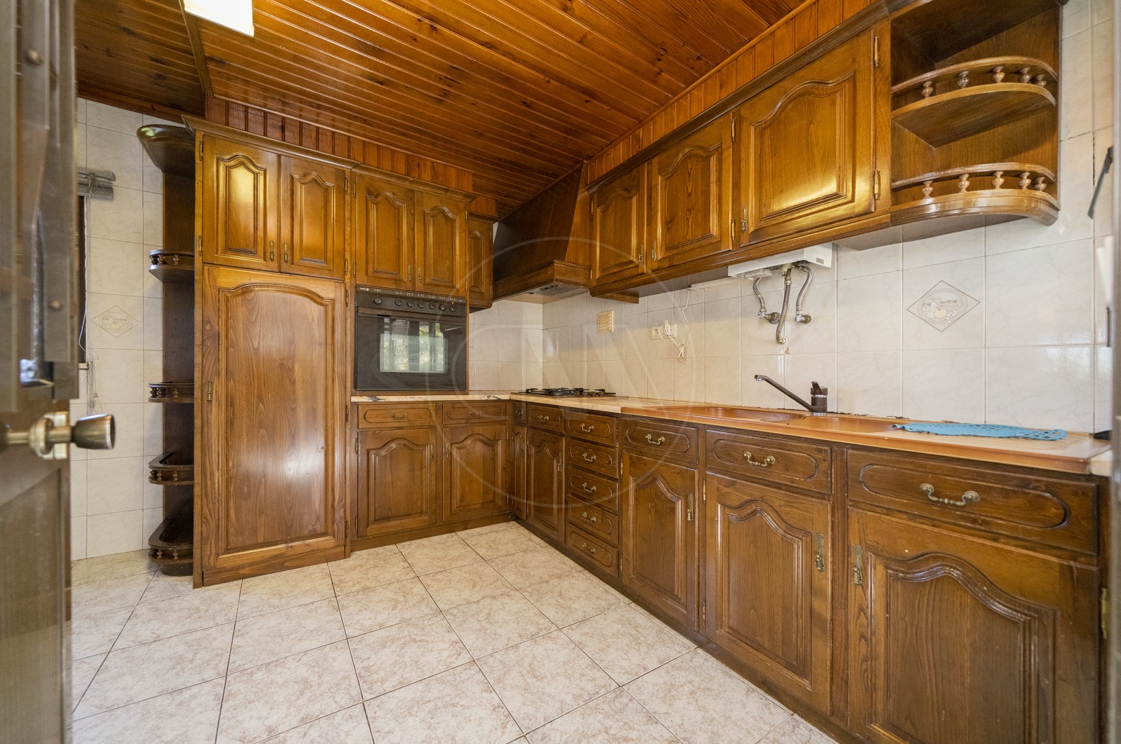 Moradia T4 para Venda em Dornelas, Amares, Braga - Cozinha (Imagem 5)