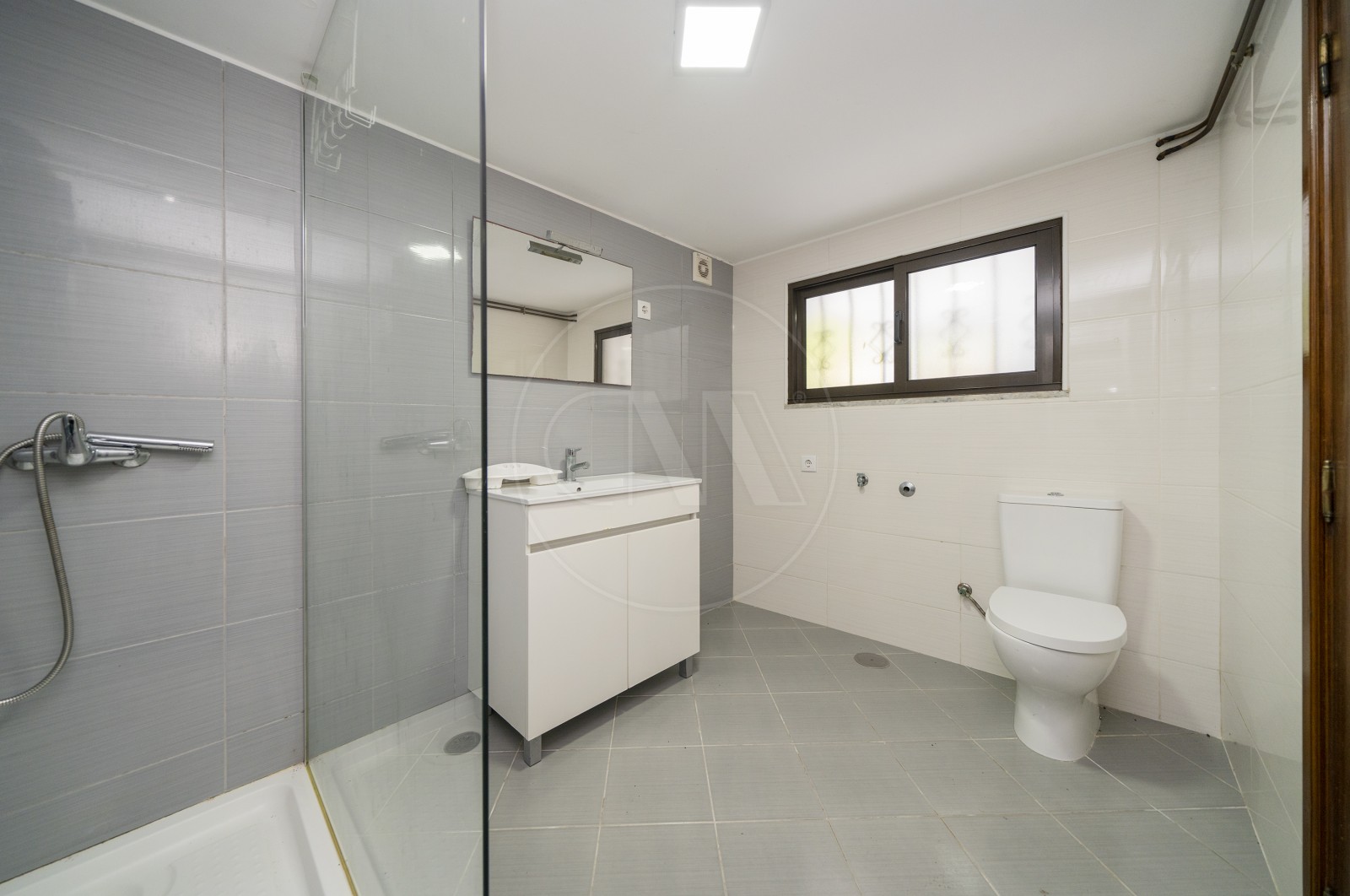 Moradia T4 para Venda em Dornelas, Amares, Braga - Casa de banho (Imagem 2)