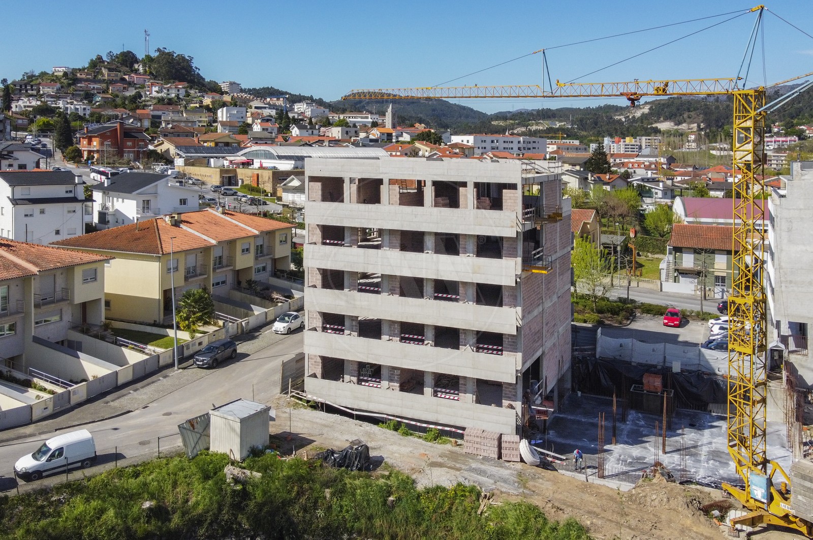 Apartamento T3 para Venda em Póvoa de Lanhoso (Nossa Senhora do Amparo), Póvoa de Lanhoso, Braga - Área envolvente (Imagem 7)