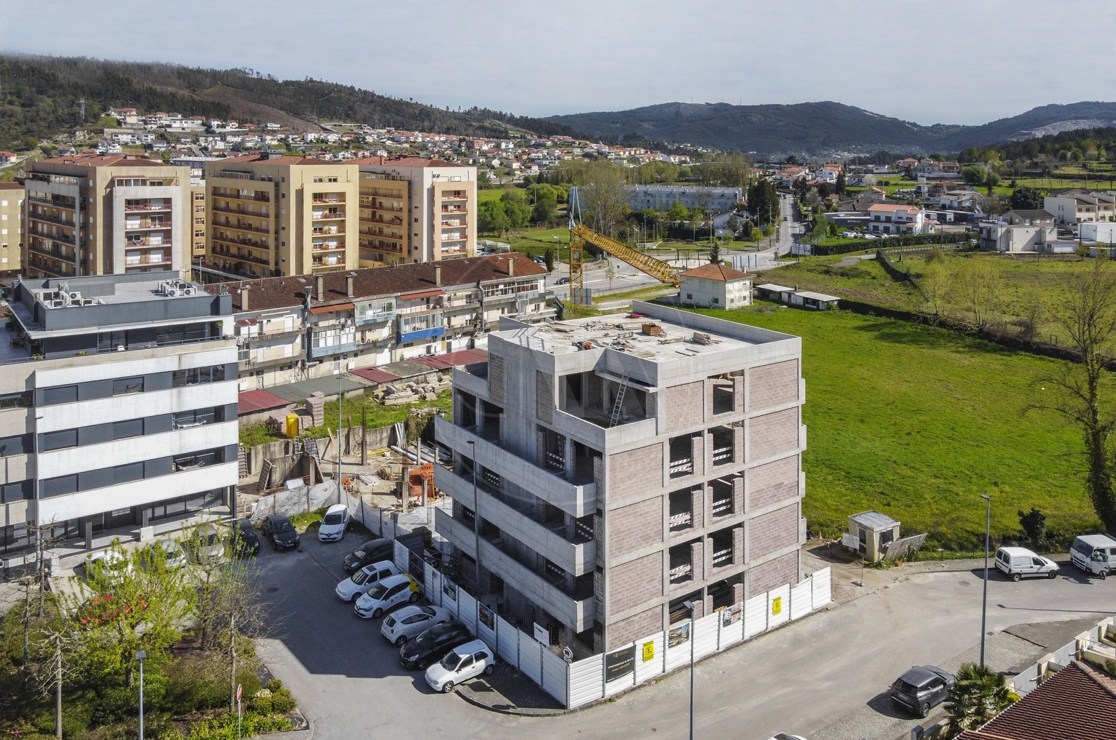 Apartamento T3 para Venda em Póvoa de Lanhoso (Nossa Senhora do Amparo), Póvoa de Lanhoso, Braga - Área envolvente (Imagem 9)