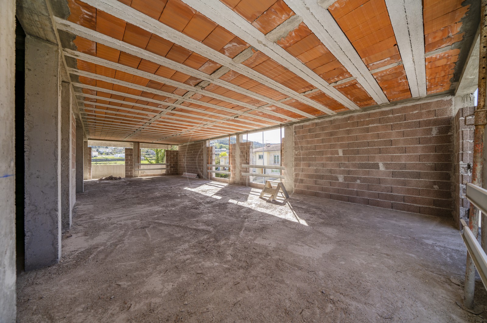 Apartamento T3 para Venda em Póvoa de Lanhoso (Nossa Senhora do Amparo), Póvoa de Lanhoso, Braga - Detalhes (Imagem 1)