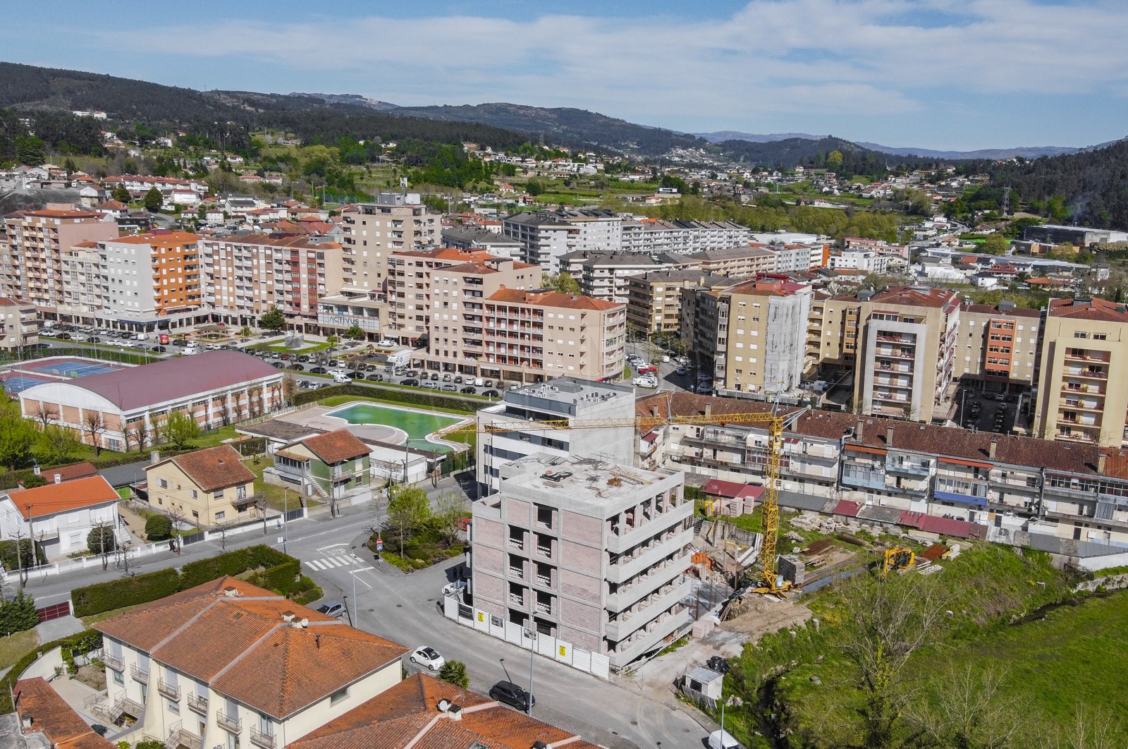 Apartamento T3 para Venda em Póvoa de Lanhoso (Nossa Senhora do Amparo), Póvoa de Lanhoso, Braga - Área envolvente (Imagem 5)