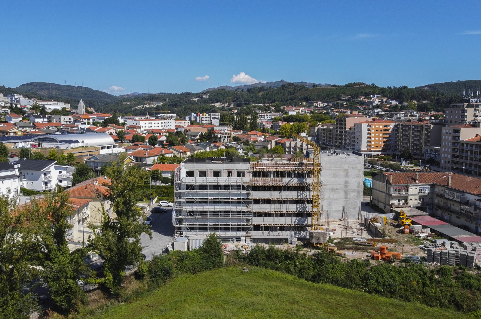 Apartamento T2 para Venda em Póvoa de Lanhoso (Nossa Senhora do Amparo), Póvoa de Lanhoso, Braga - Área envolvente (Imagem 4)
