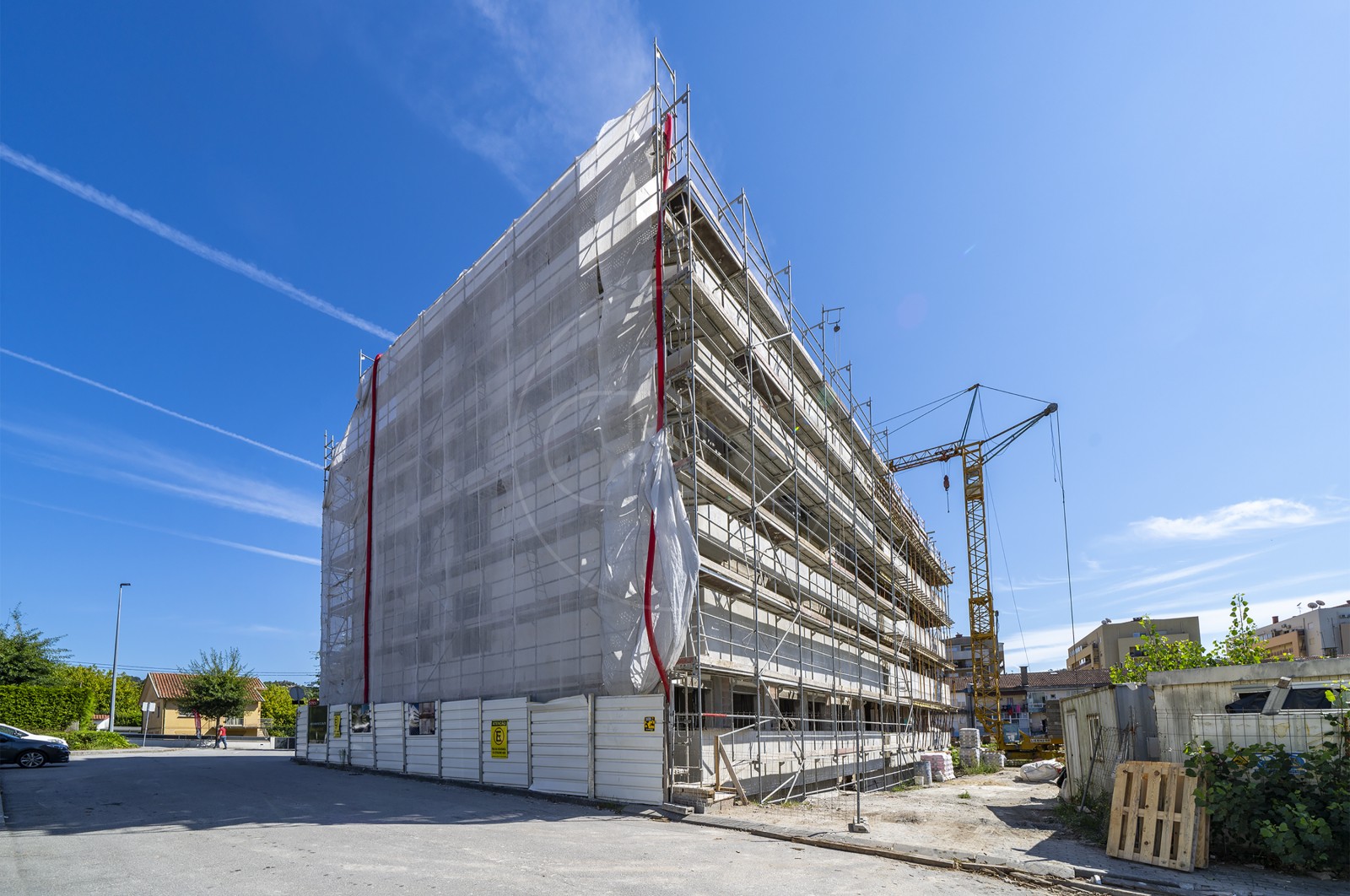 Apartamento T3 para Venda em Póvoa de Lanhoso (Nossa Senhora do Amparo), Póvoa de Lanhoso, Braga - Fachada (Imagem 2)