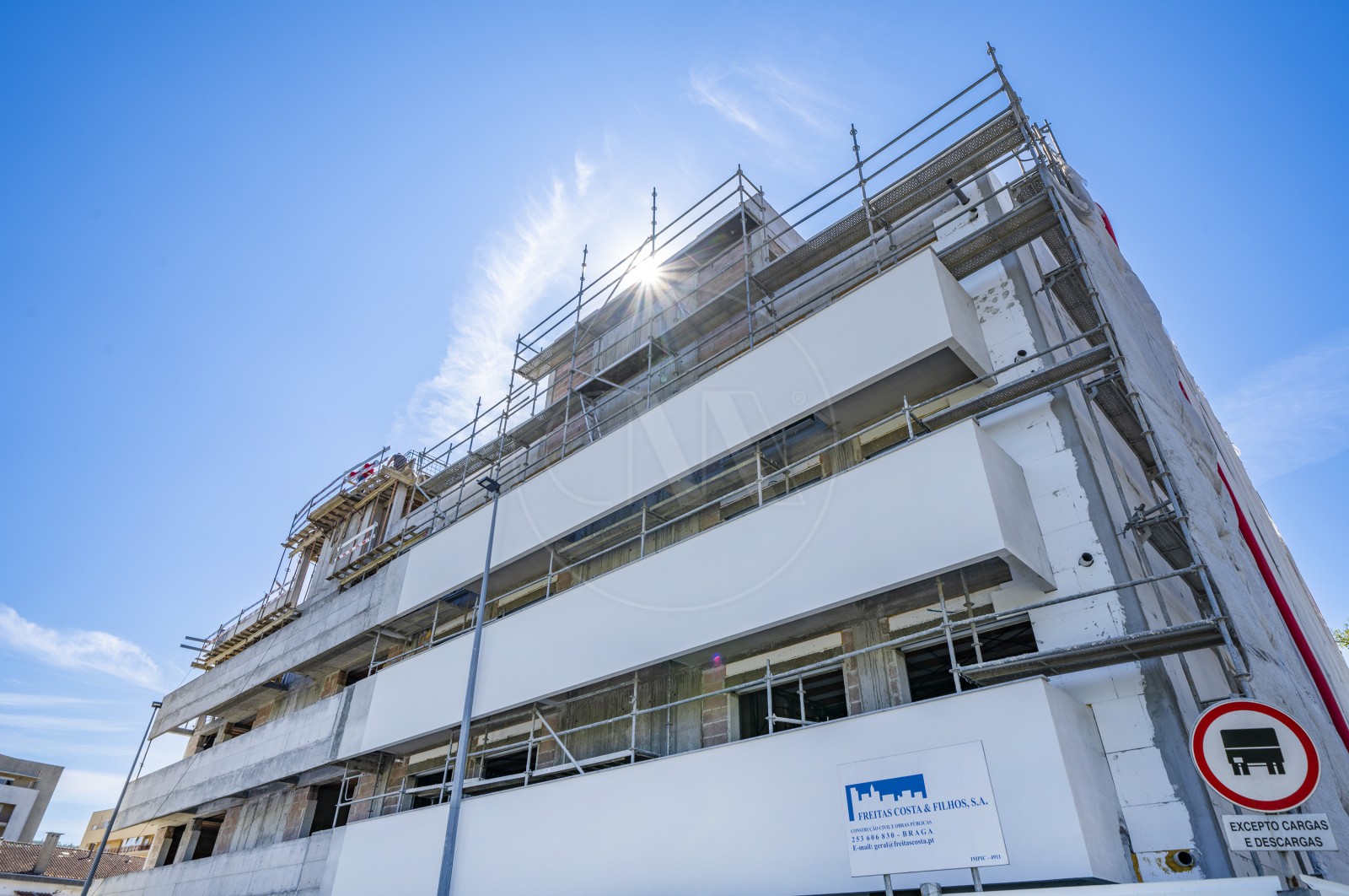 Apartamento T3 para Venda em Póvoa de Lanhoso (Nossa Senhora do Amparo), Póvoa de Lanhoso, Braga - Fachada (Imagem 4)