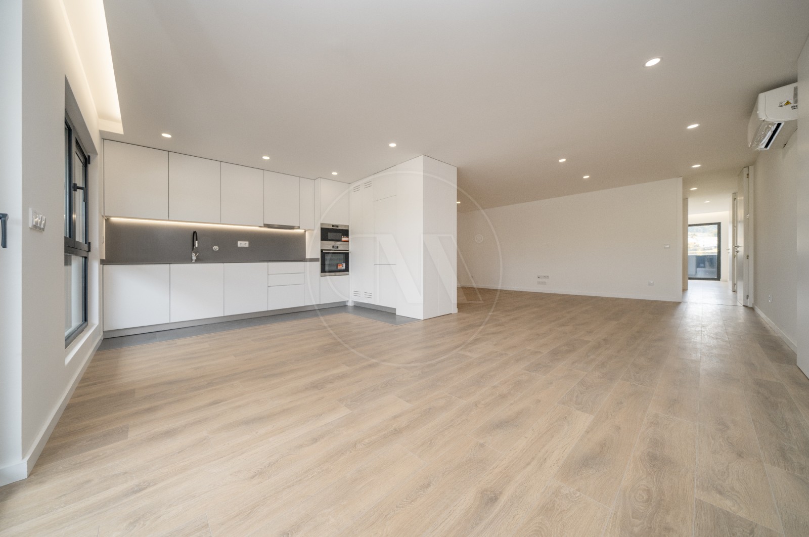 Apartment T2 for For sale in Póvoa de Lanhoso (Nossa Senhora do Amparo), Póvoa de Lanhoso, Braga - Cozinha (Imagem 1)