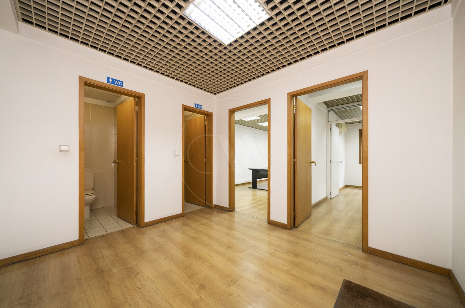 Escritório para Venda em Braga (São José de São Lázaro e São João do Souto), Braga, Braga - Hall de entrada (Imagem 2)