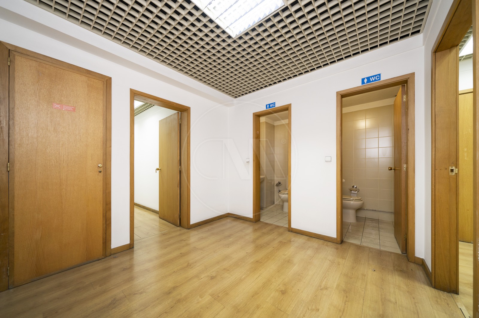 Escritório para Venda em Braga (São José de São Lázaro e São João do Souto), Braga, Braga - Hall de entrada (Imagem 3)