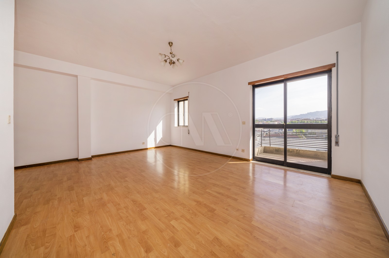 Apartamento T3 para Venda em Braga (Maximinos, Sé e Cividade), Braga, Braga - Sala (Imagem 5)