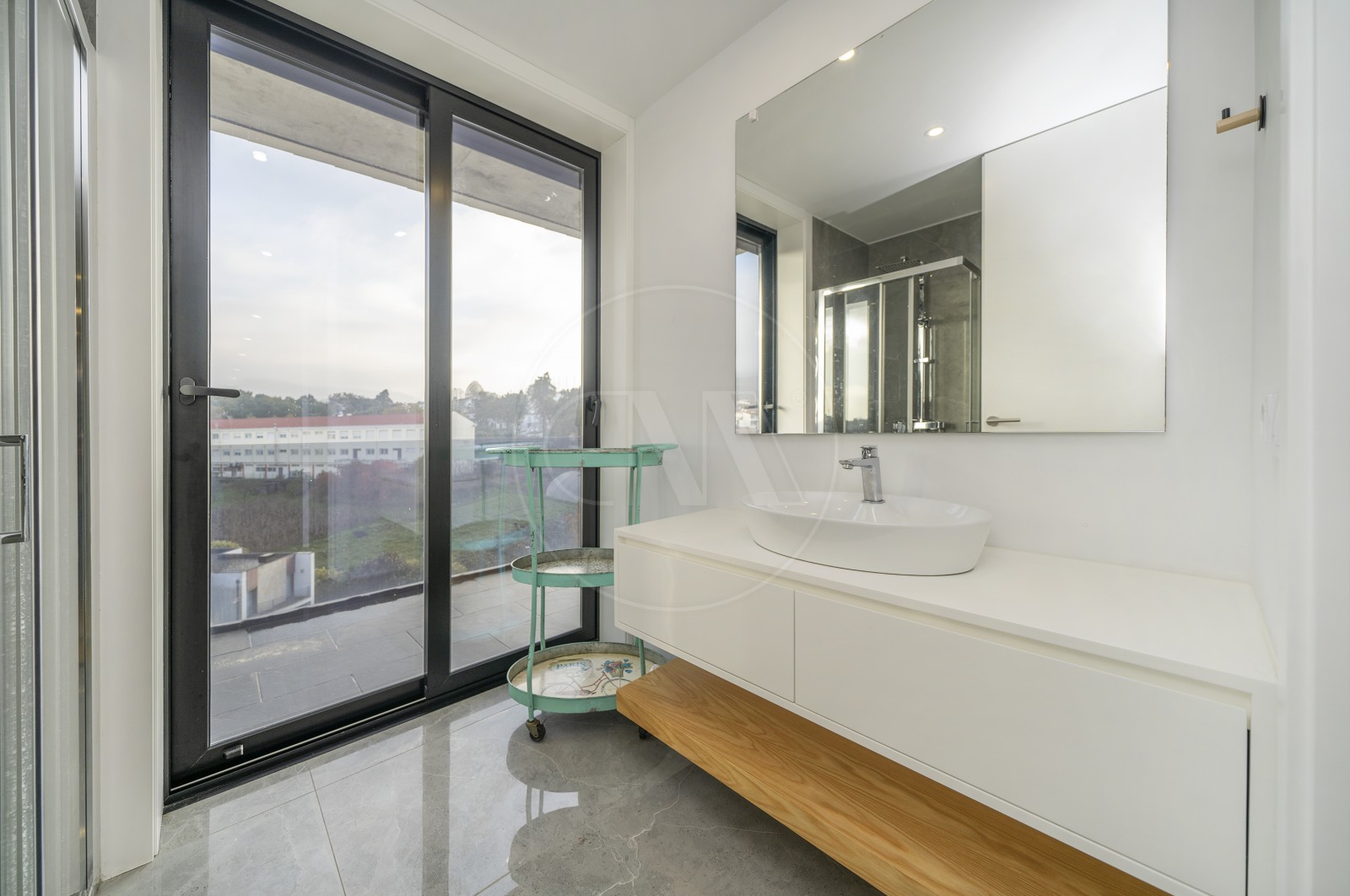 Apartamento T4 para Venda em Nogueira, Fraião e Lamaçães, Braga, Braga - Casa de banho (Imagem 2)