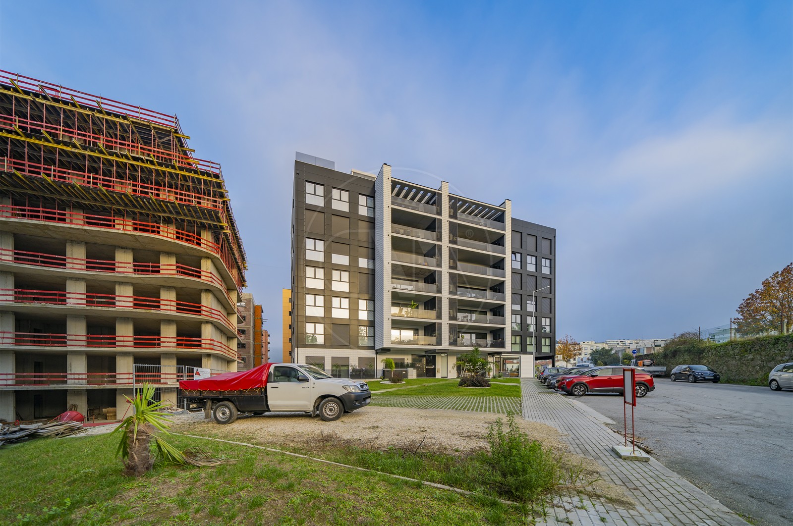 Apartamento T4 para Venda em Nogueira, Fraião e Lamaçães, Braga, Braga - Fachada (Imagem 4)