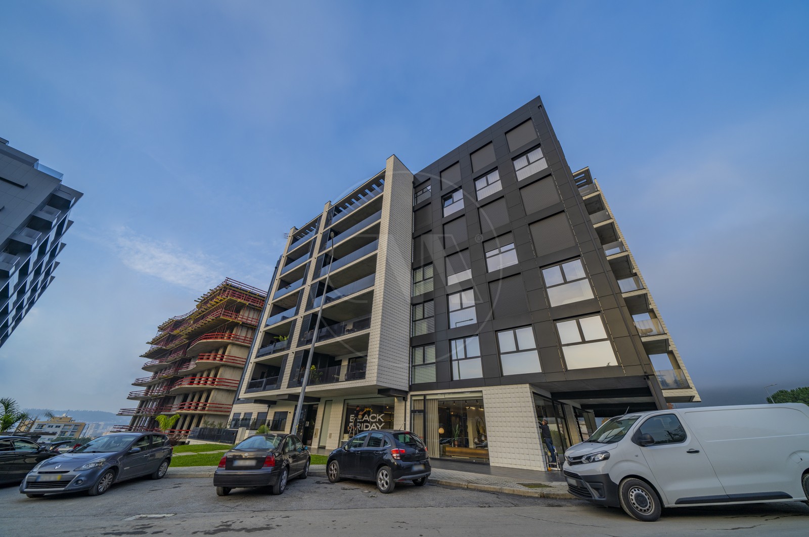 Apartamento T4 para Venda em Nogueira, Fraião e Lamaçães, Braga, Braga - Fachada (Imagem 5)