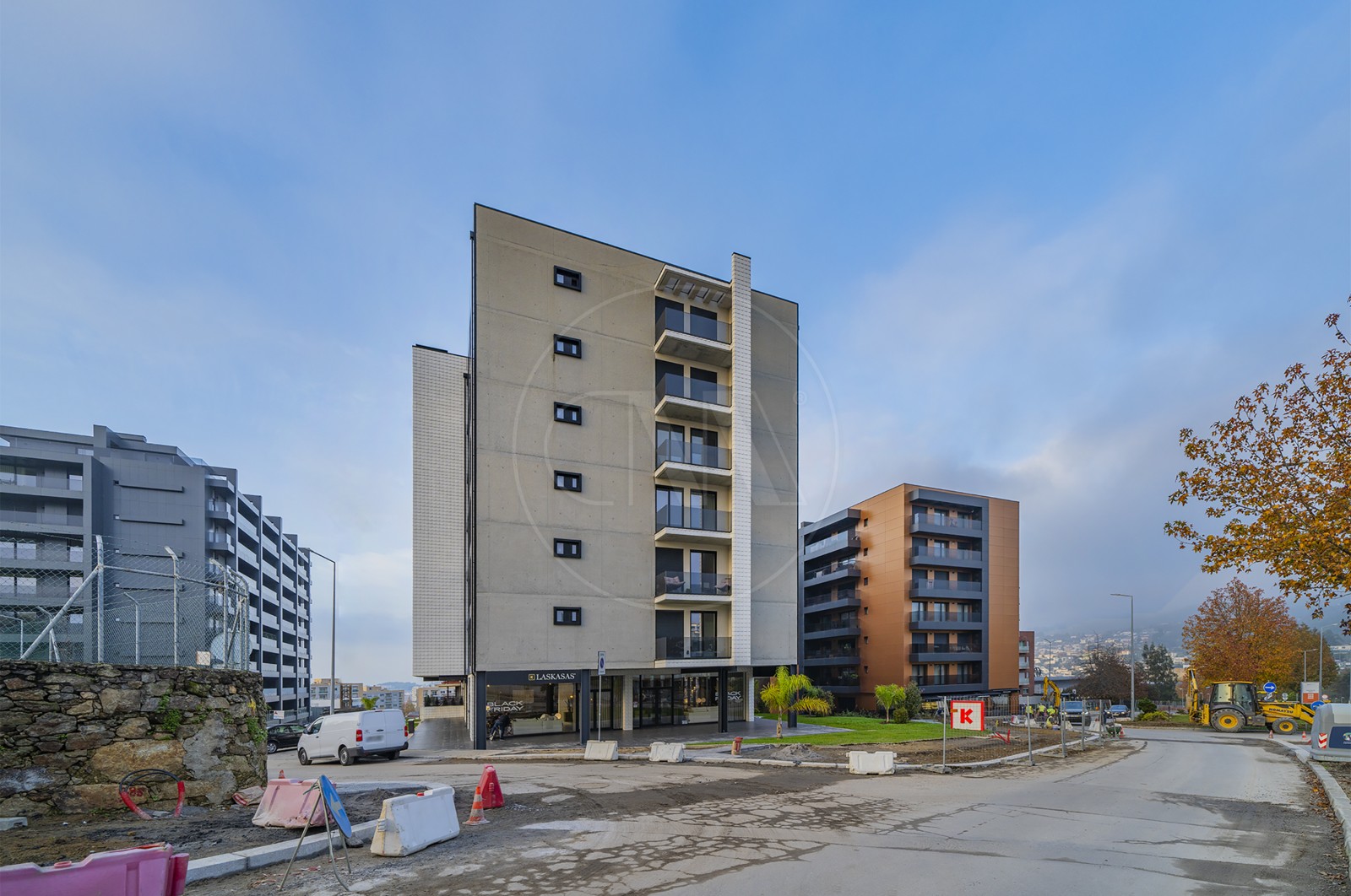 Apartamento T4 para Venda em Nogueira, Fraião e Lamaçães, Braga, Braga - Fachada (Imagem 6)