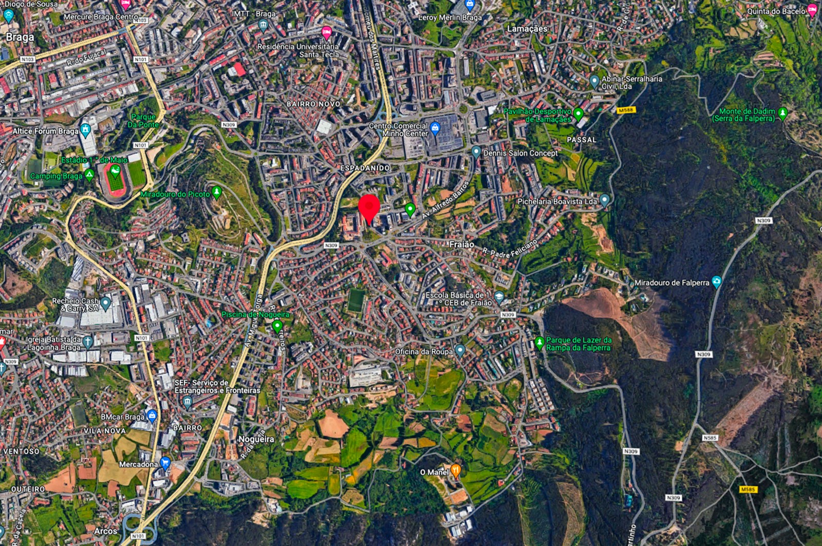 Apartamento T4 para Venda em Nogueira, Fraião e Lamaçães, Braga, Braga - Área envolvente (Imagem 1)