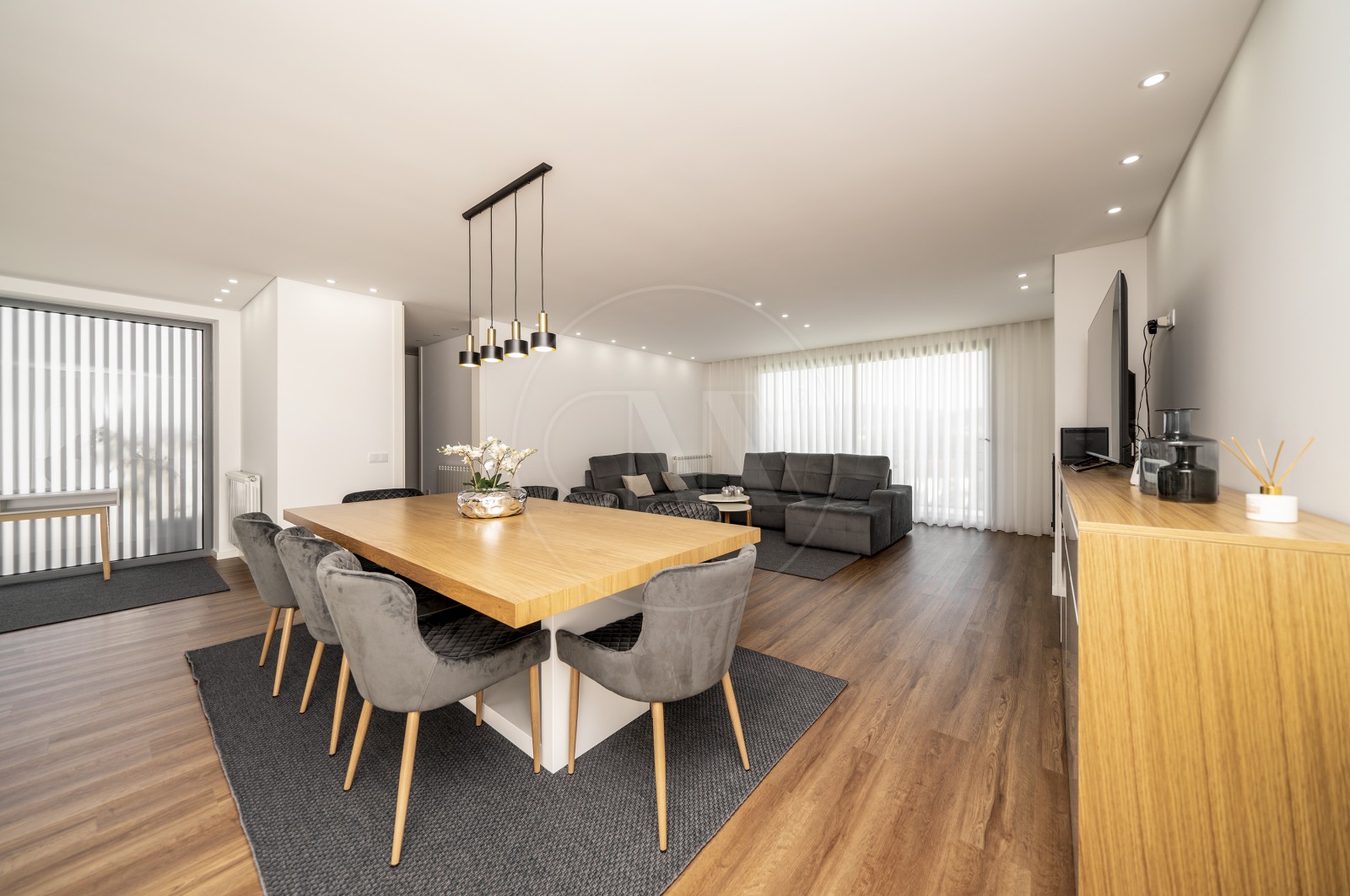 Moradia T3 para Venda em Póvoa de Lanhoso (Nossa Senhora do Amparo), Póvoa de Lanhoso, Braga - Sala (Imagem 3)