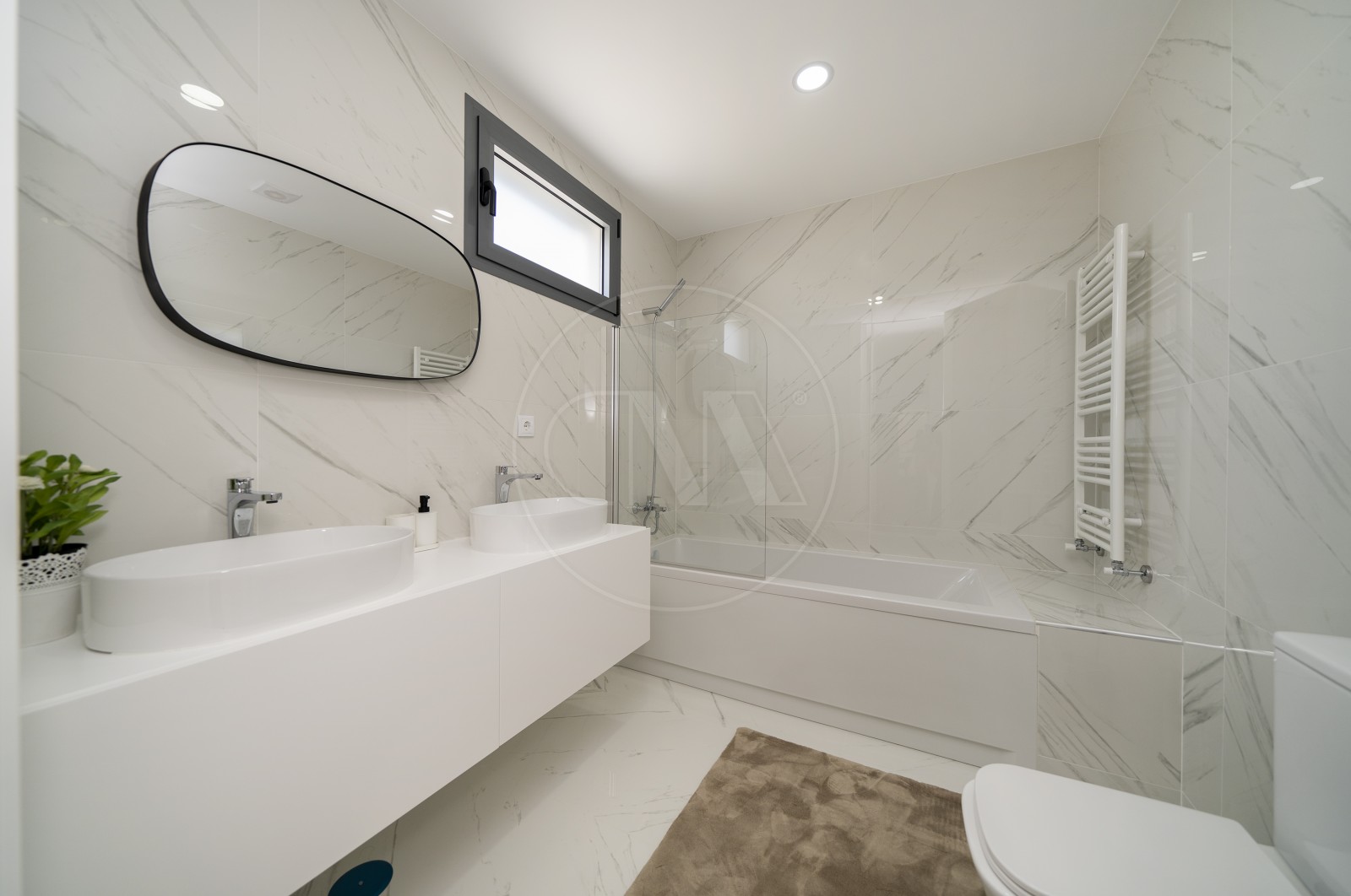 Moradia T3 para Venda em Póvoa de Lanhoso (Nossa Senhora do Amparo), Póvoa de Lanhoso, Braga - Casa de banho (Imagem 4)