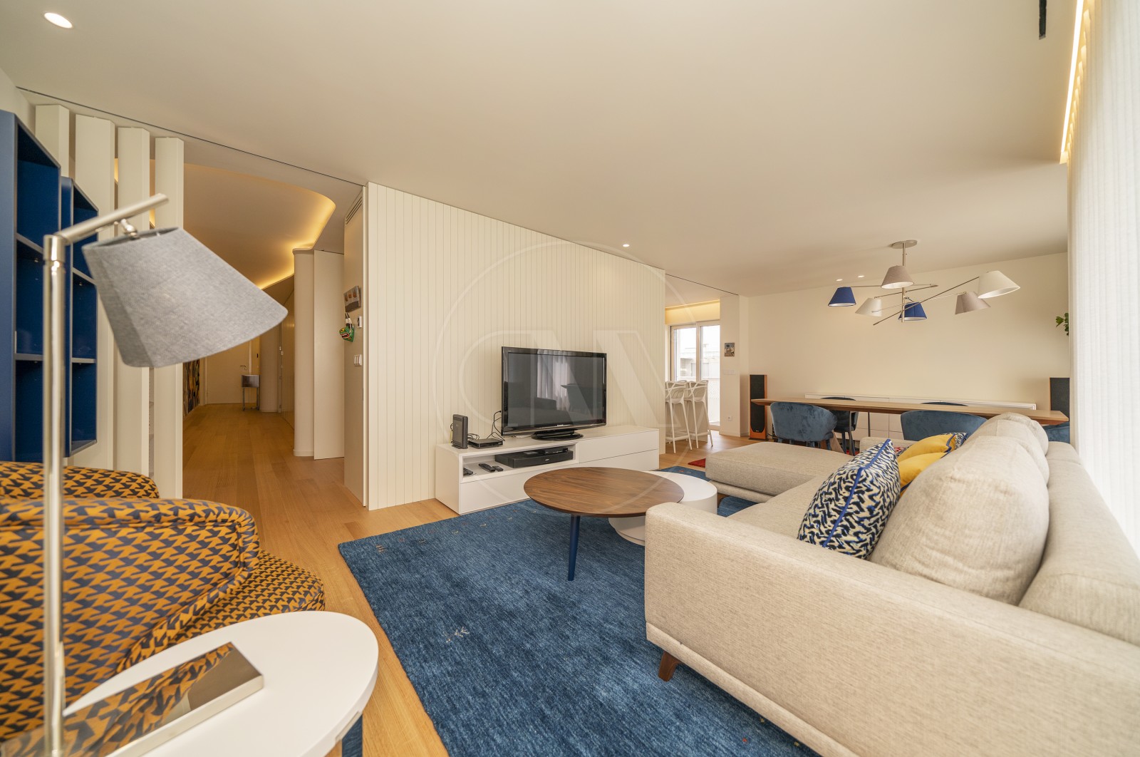 Apartment T4 for For sale in Vila Nova de Famalicão e Calendário, Vila Nova de Famalicão, Braga - Sala (Imagem 5)