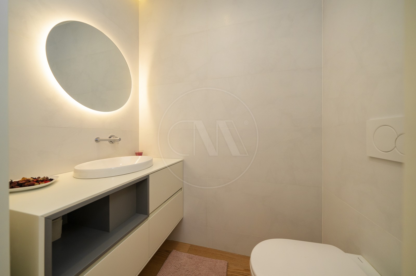 Apartment T4 for For sale in Vila Nova de Famalicão e Calendário, Vila Nova de Famalicão, Braga - Casa de banho (Imagem 1)