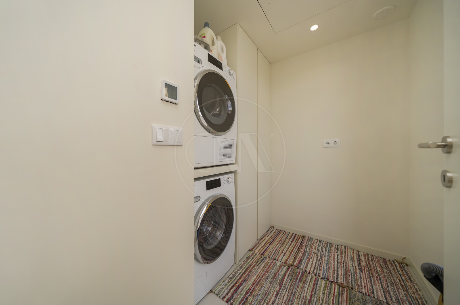 Apartment T4 for For sale in Vila Nova de Famalicão e Calendário, Vila Nova de Famalicão, Braga - Detalhes (Imagem 3)