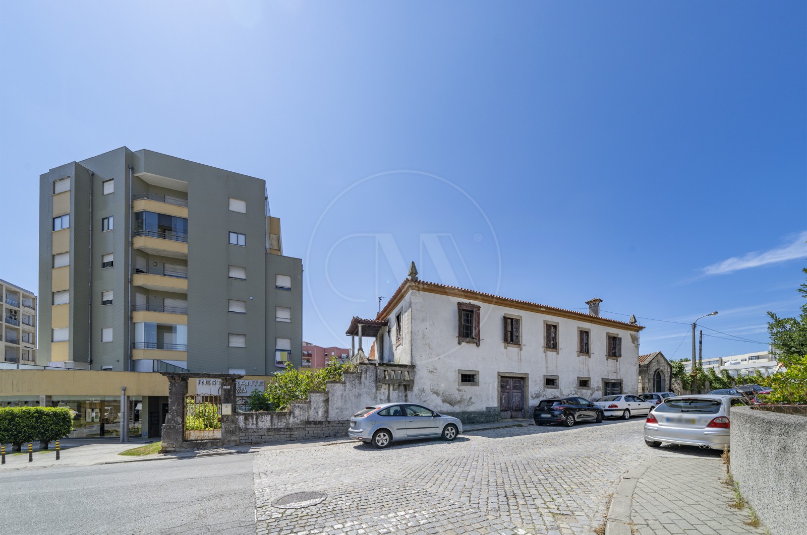 Moradia T6 para Venda em Braga (Maximinos, Sé e Cividade), Braga, Braga - Fachada (Imagem 1)