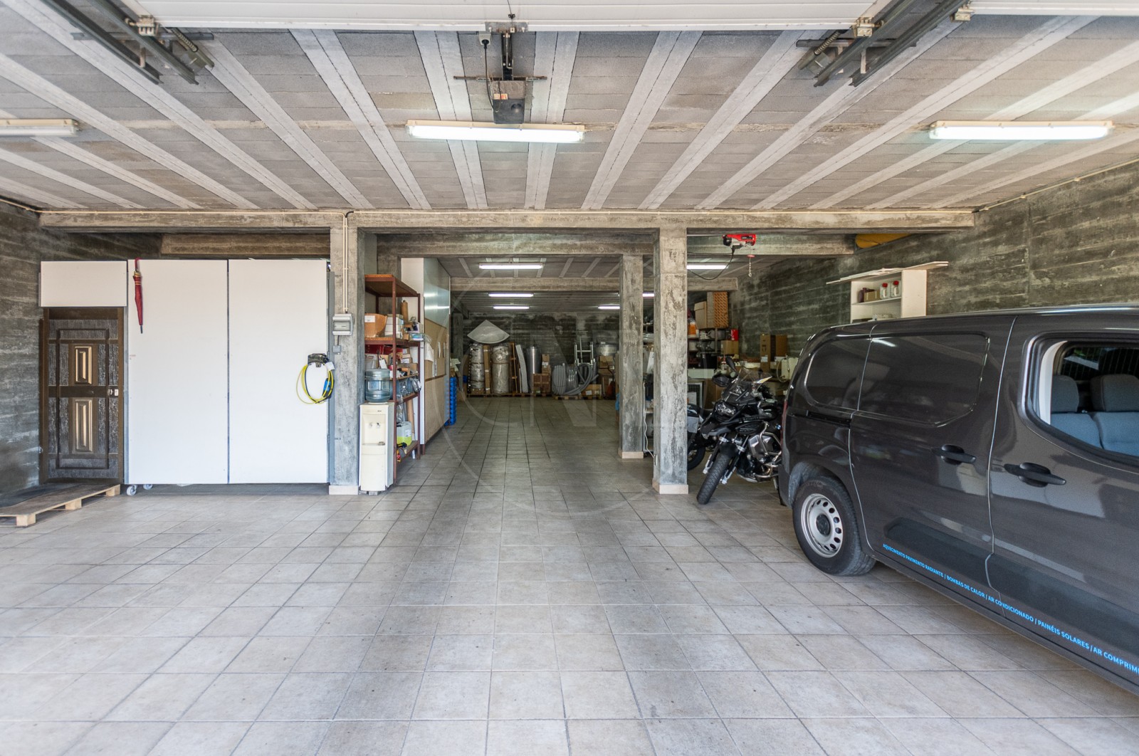 House T3 for For sale in Torrados e Sousa, Felgueiras, Porto - Parqueamento/Garagem (Imagem 3)