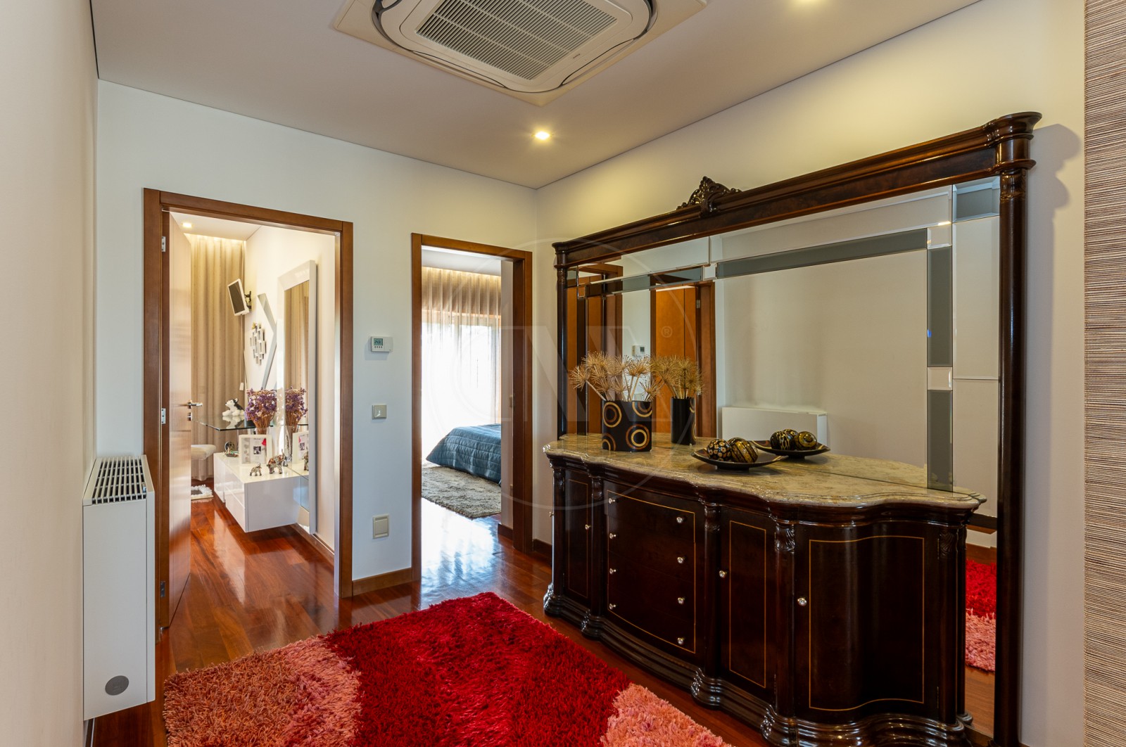 House T3 for For sale in Torrados e Sousa, Felgueiras, Porto - Corredor (Imagem 2)