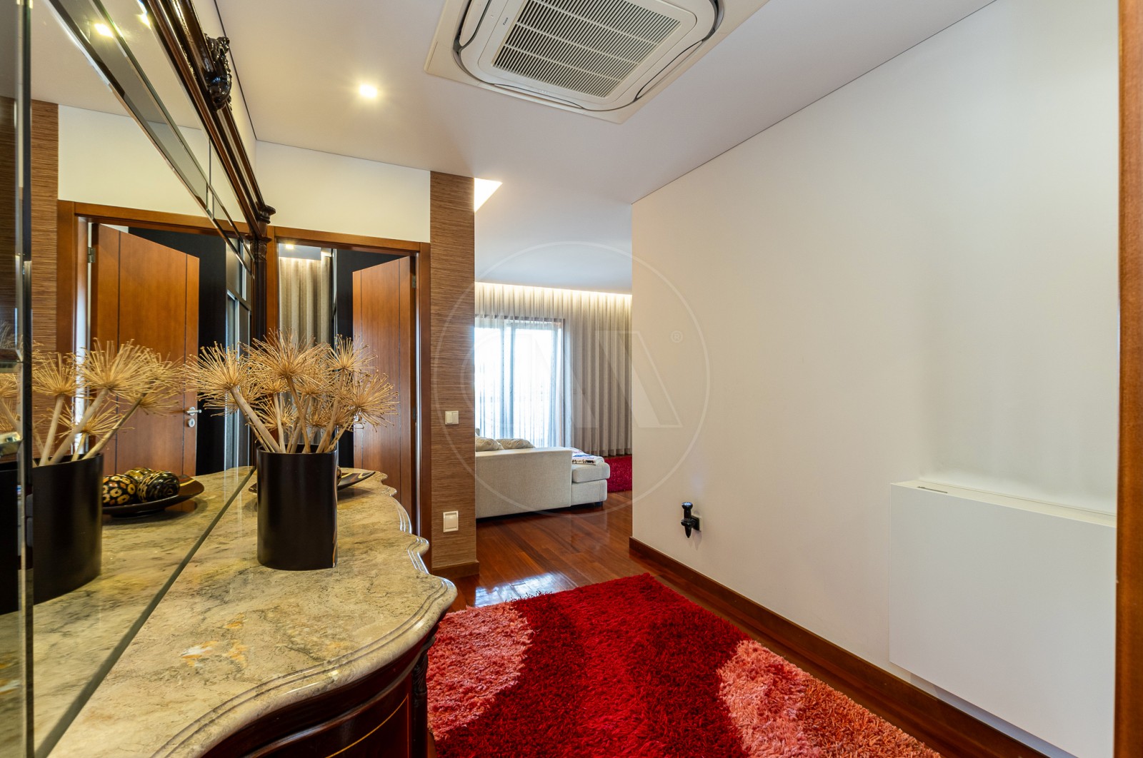 House T3 for For sale in Torrados e Sousa, Felgueiras, Porto - Corredor (Imagem 1)