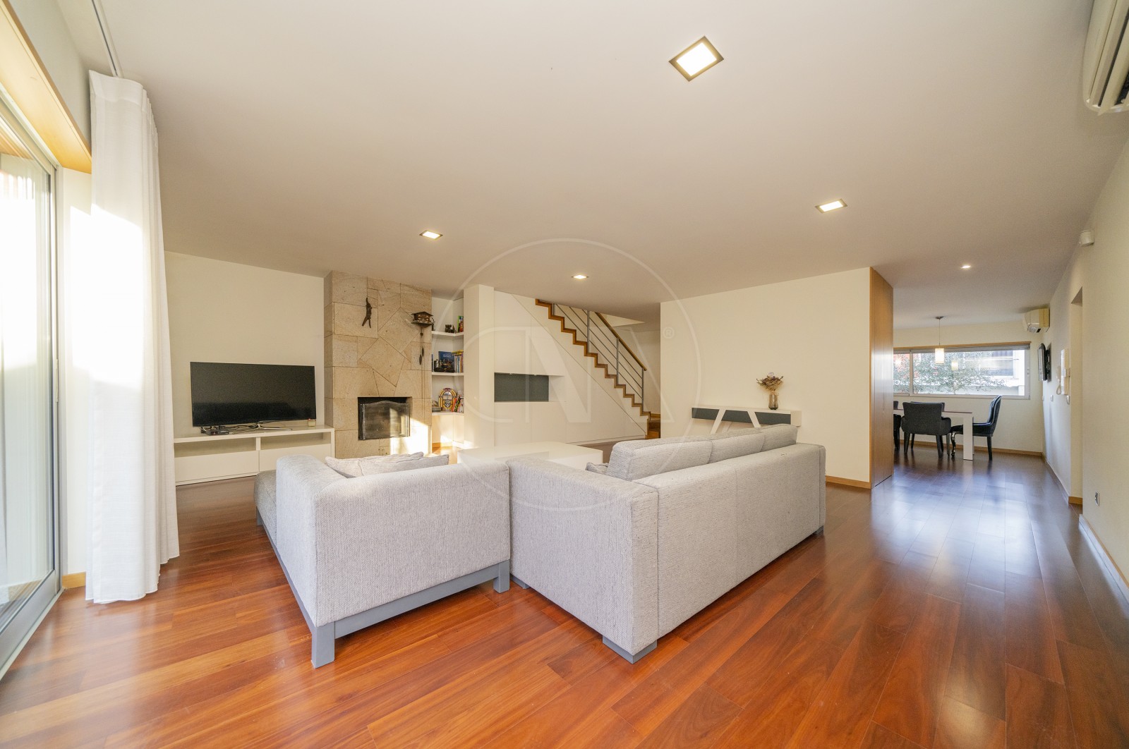 Moradia T3 para Venda em Lamas, Braga, Braga - Sala (Imagem 2)