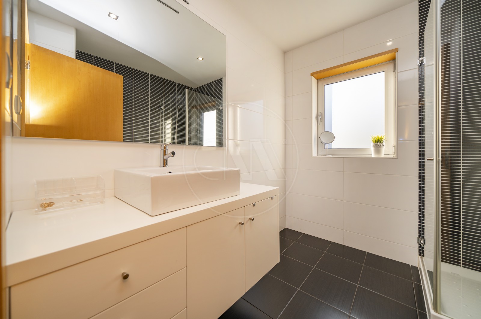 Moradia T3 para Venda em Lamas, Braga, Braga - Casa de banho (Imagem 2)