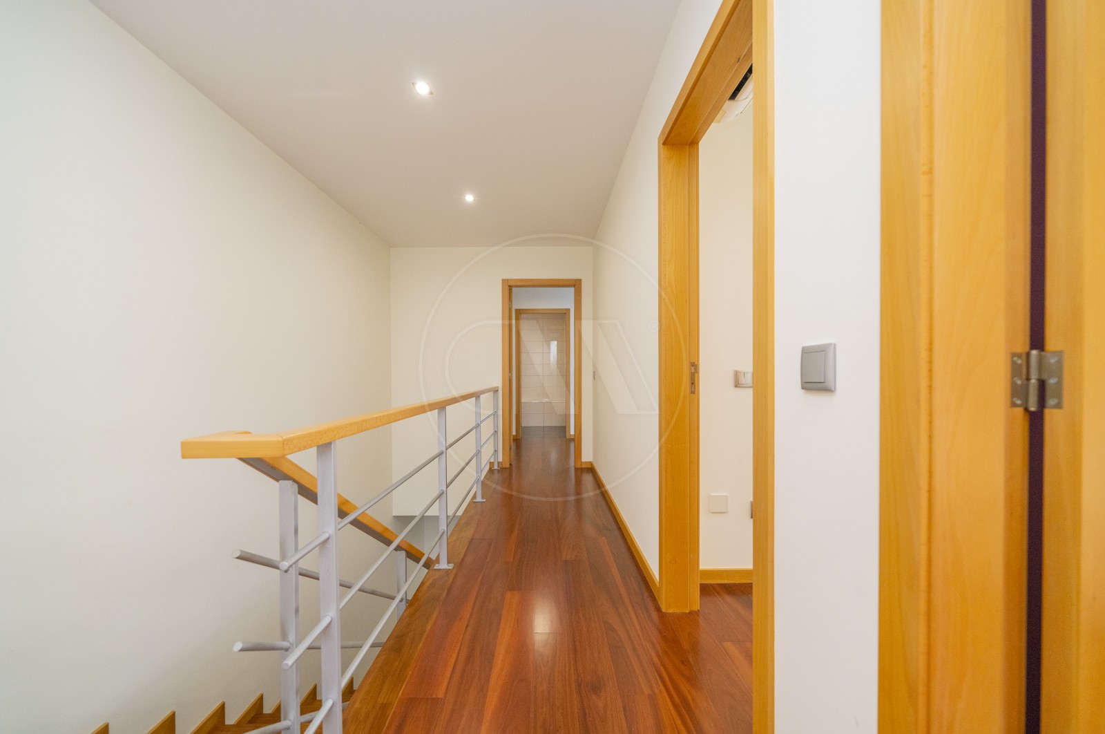 Moradia T3 para Venda em Lamas, Braga, Braga - Corredor (Imagem 2)