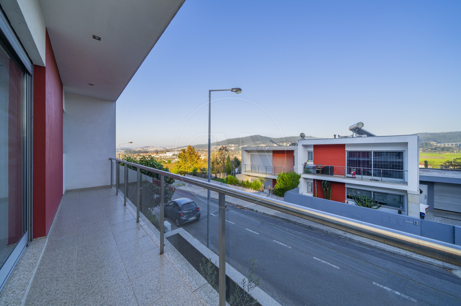 Moradia T3 para Venda em Lamas, Braga, Braga - Varanda (Imagem 1)