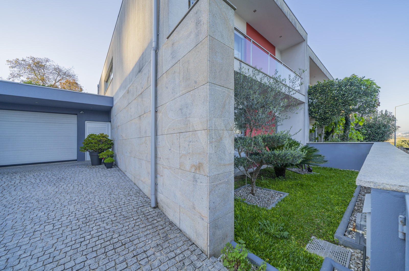 Moradia T3 para Venda em Lamas, Braga, Braga - Fachada (Imagem 2)