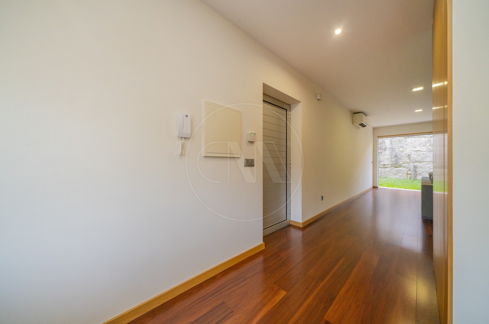 Moradia T3 para Venda em Lamas, Braga, Braga - Hall de entrada (Imagem 1)