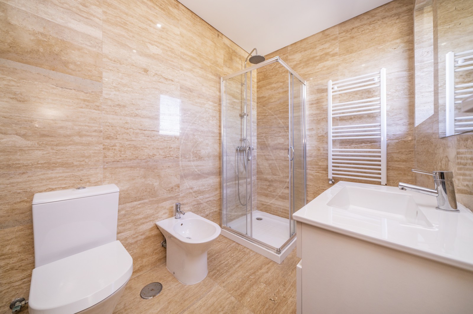 Apartamento T3 para Venda em Gualtar, Braga, Braga - Casa de banho (Imagem 1)