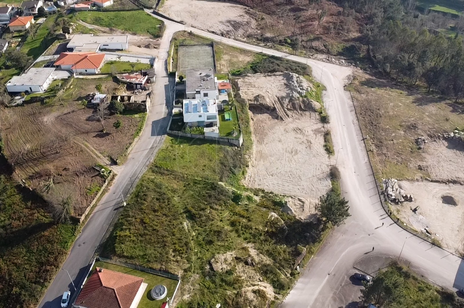 Terreno Urbano para Venda em Monsul, Póvoa de Lanhoso, Braga - Área envolvente (Imagem 13)