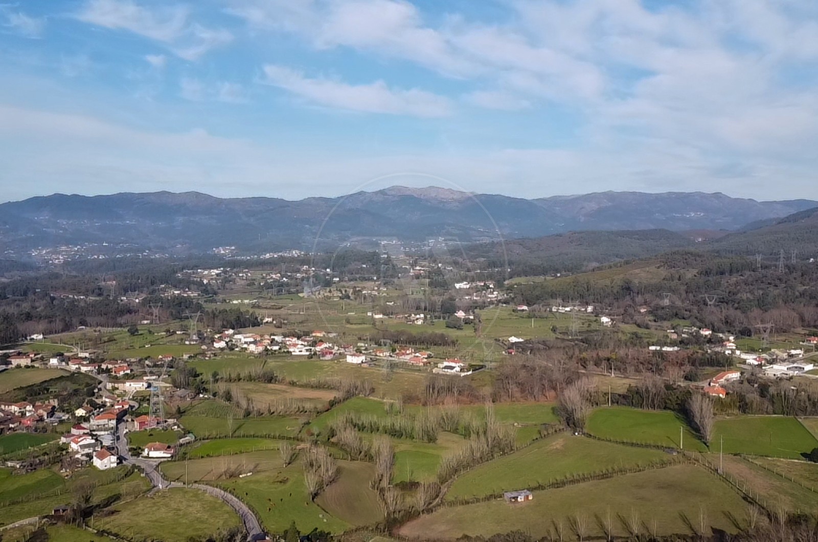 Terreno Urbano para Venda em Monsul, Póvoa de Lanhoso, Braga - Área envolvente (Imagem 1)