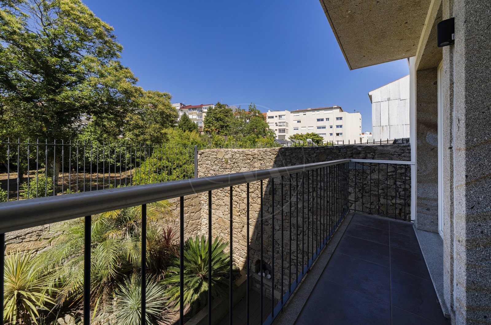 Apartment T2 for For sale in Braga (São Vítor), Braga, Braga - Varanda (Imagem 2)