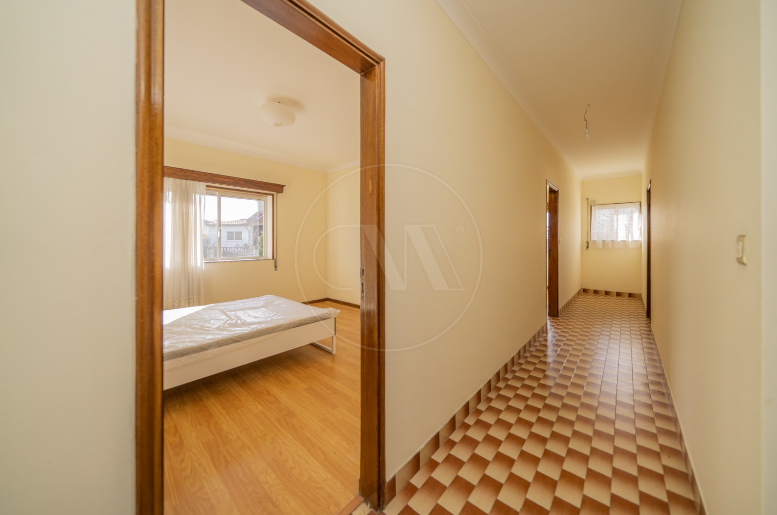 Moradia T6 para Venda em Sequeira, Braga, Braga - Corredor (Imagem 1)