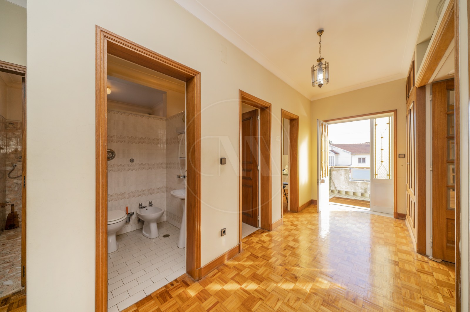 Moradia T6 para Venda em Sequeira, Braga, Braga - Hall de entrada (Imagem 2)