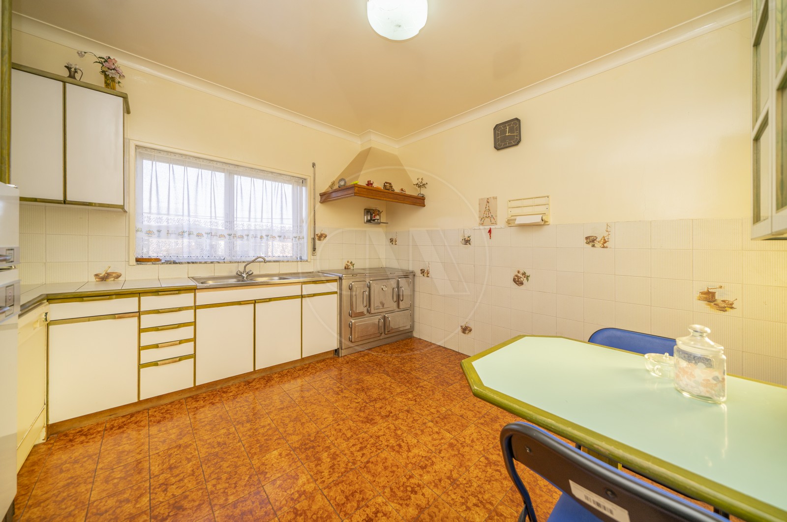 Moradia T6 para Venda em Sequeira, Braga, Braga - Cozinha (Imagem 3)