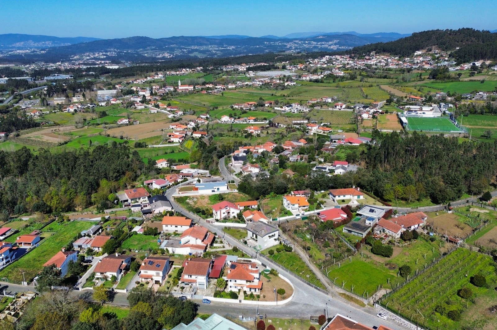 Moradia T6 para Venda em Sequeira, Braga, Braga - Área envolvente (Imagem 2)