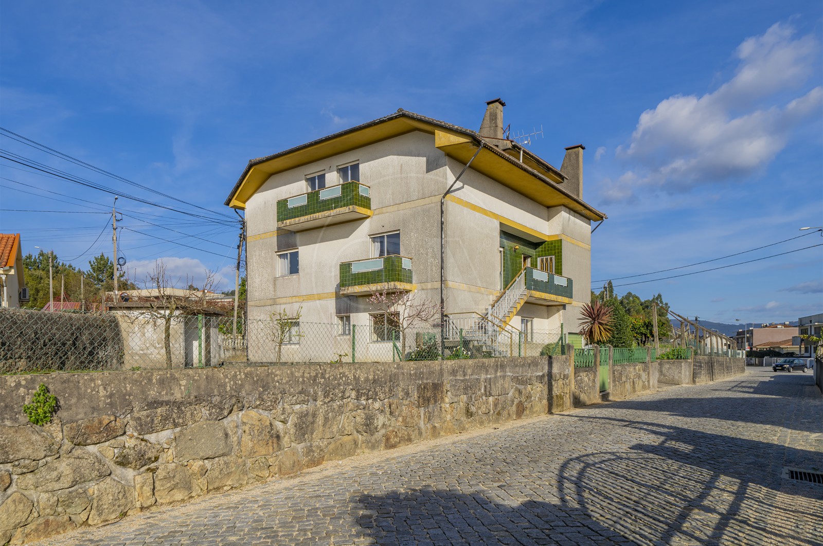 Moradia T6 para Venda em Sequeira, Braga, Braga - Fachada (Imagem 6)